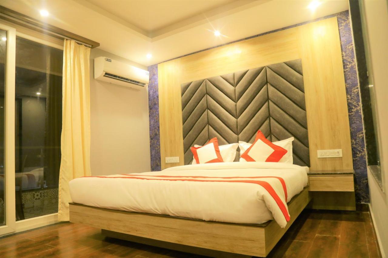 The Eleganza Hotel Jhājra Kültér fotó