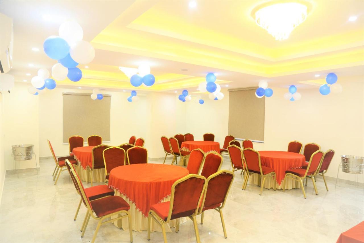 The Eleganza Hotel Jhājra Kültér fotó