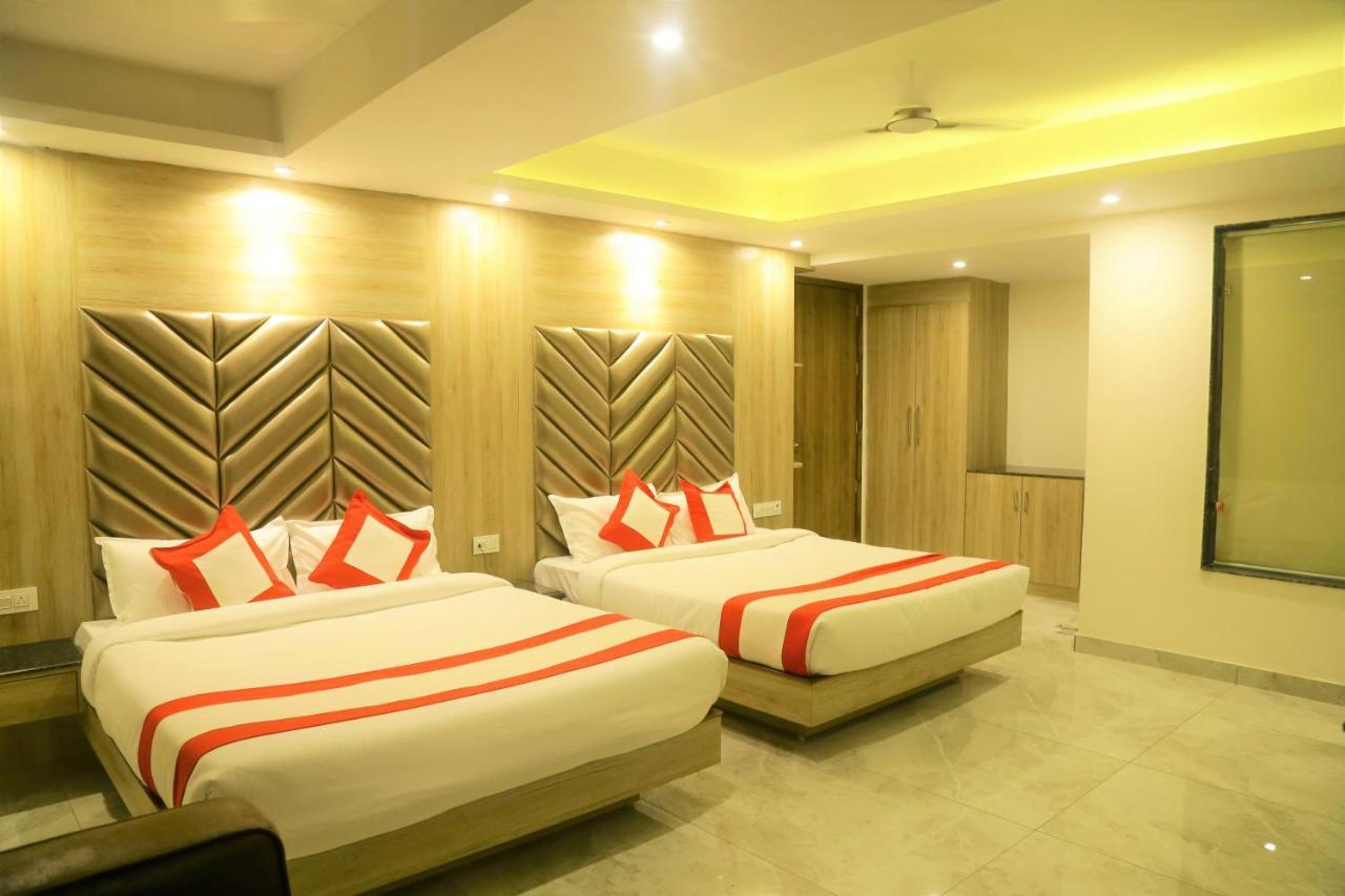 The Eleganza Hotel Jhājra Kültér fotó