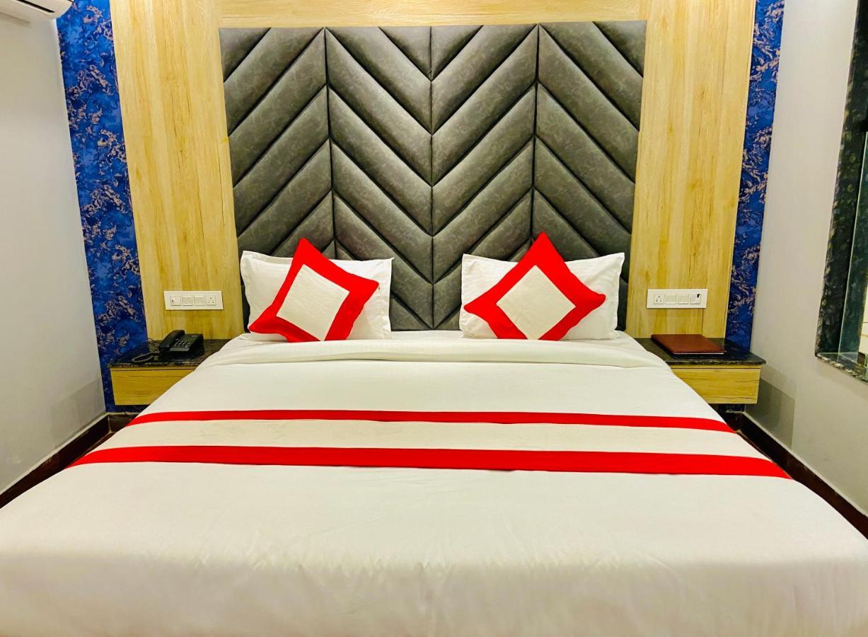 The Eleganza Hotel Jhājra Kültér fotó