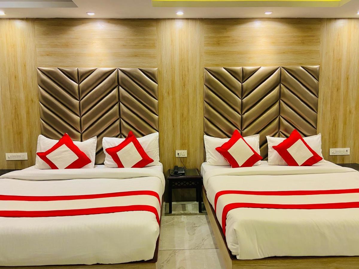 The Eleganza Hotel Jhājra Kültér fotó