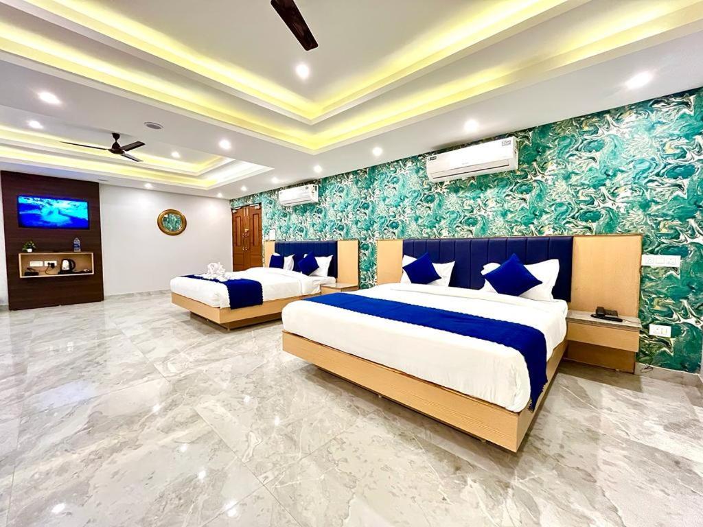 The Eleganza Hotel Jhājra Kültér fotó